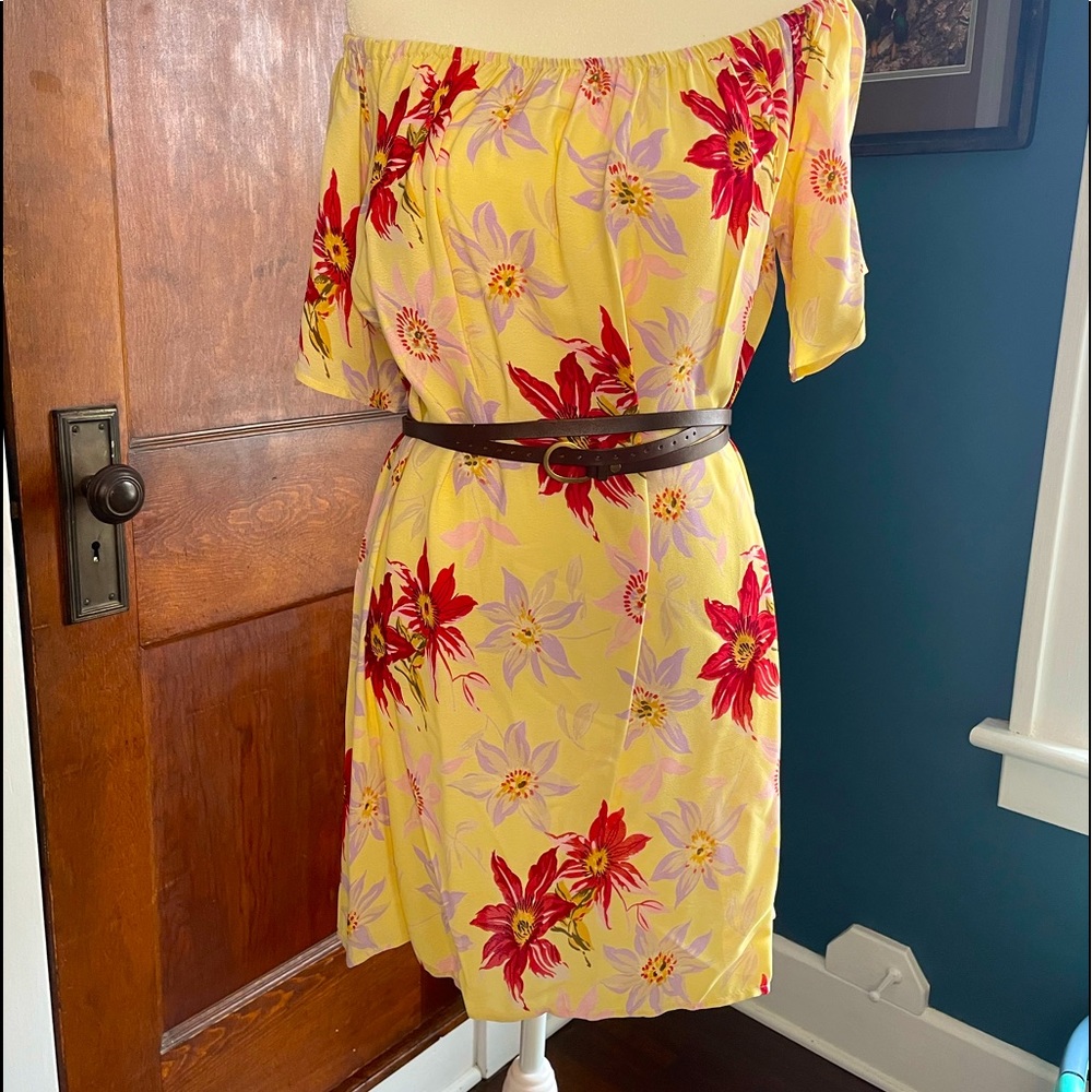 Off the shoulder flower Shift Dress 🌺